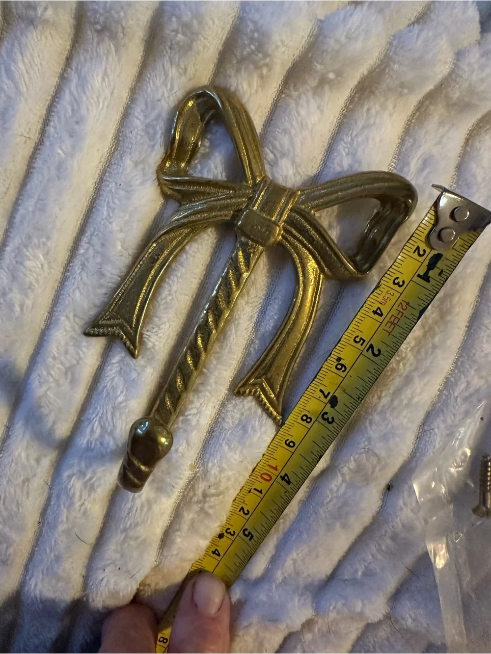 Gold Bow Wall Hook – Elegant Accent for Home